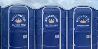 Best Portable Restroom Servicing (Cleaning and Restocking)  in Grove City, FL